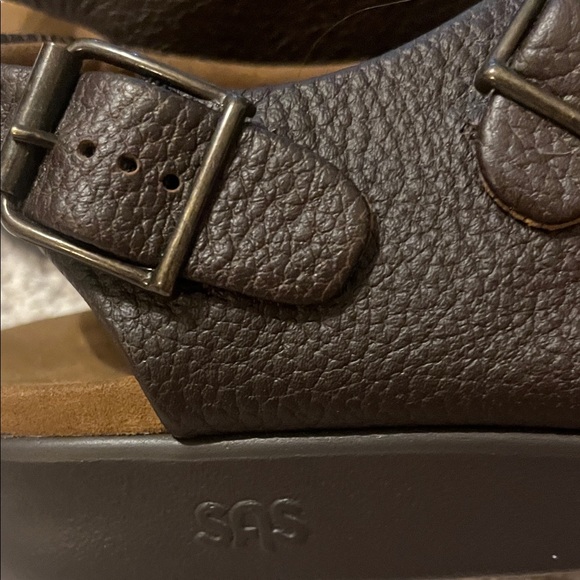 NWOT SAS Men\'s Bravo Dark Brown Leather 3 Adjustable Buckle Sandals Size 10.5M main image 4